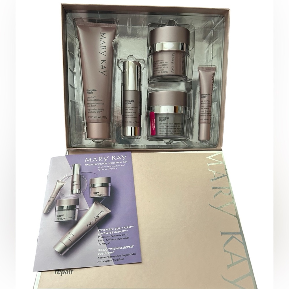 Mary Kay Moisturizer Collection - Pink and Silver